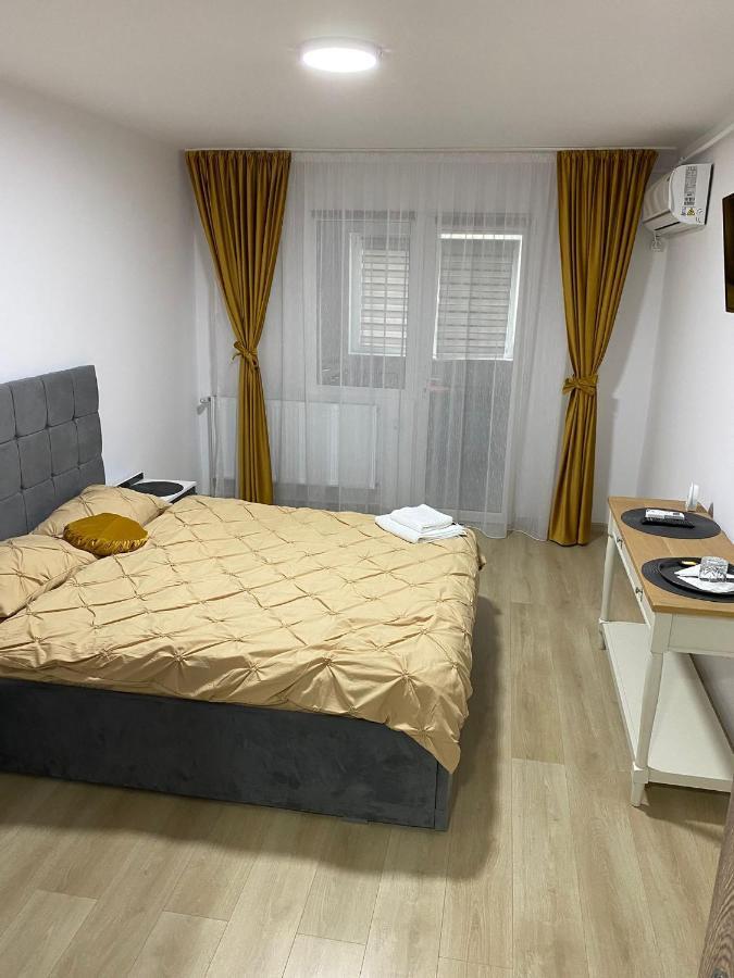 Garsoniera Luxury Kevin Apartman Piteşti Kültér fotó